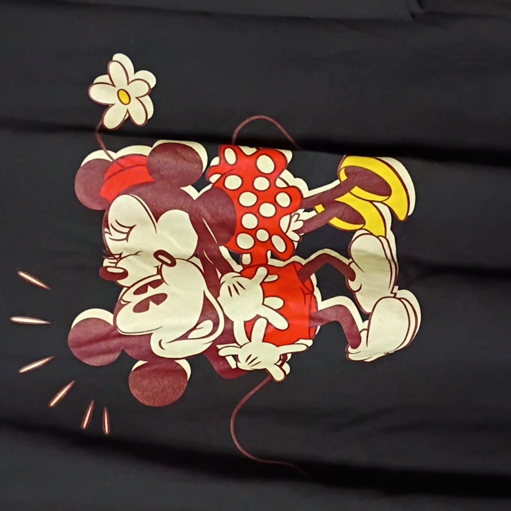 Disney 3XL Minnie Kissing Mickey Tee - Picture 2 of 2